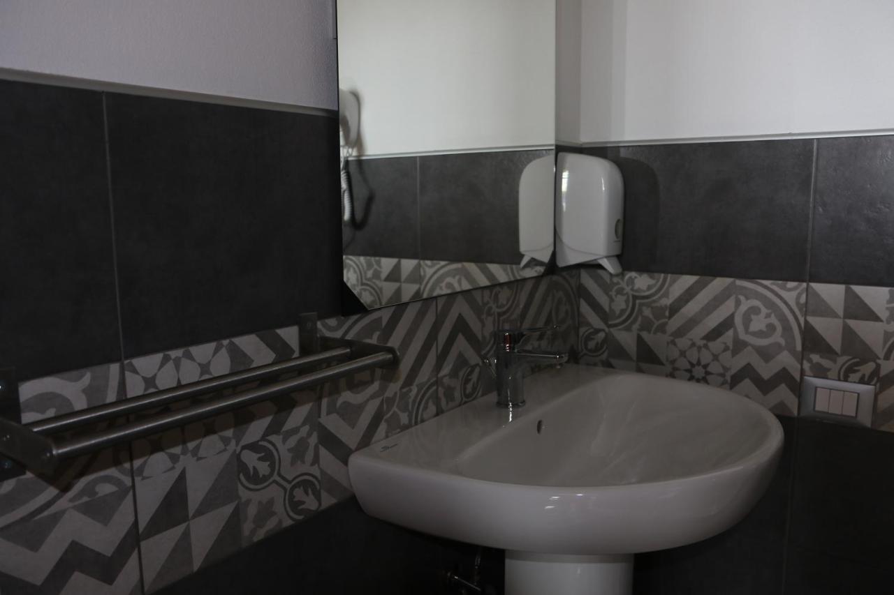 Student'S Hostel بارما المظهر الخارجي الصورة