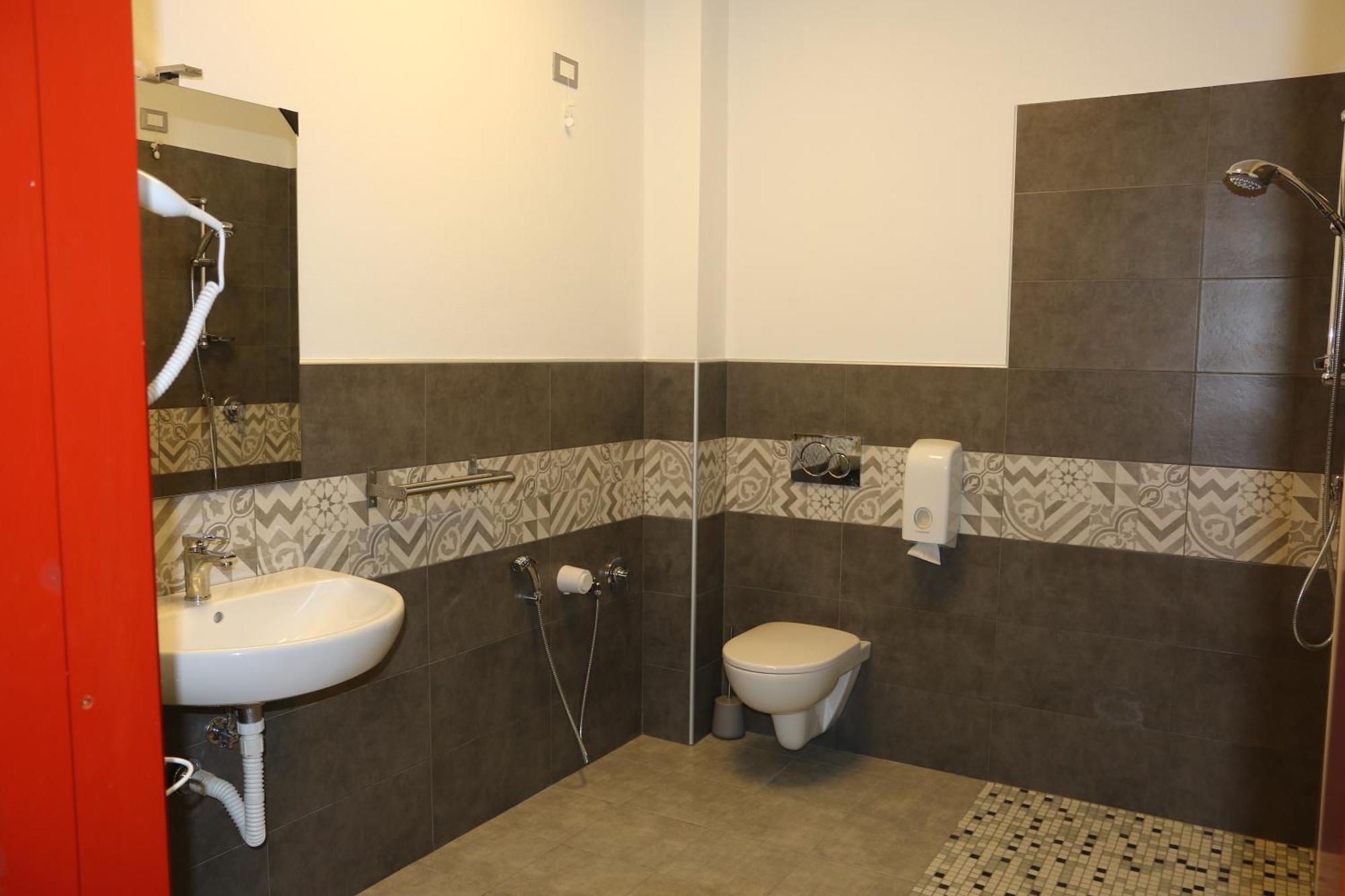 Student'S Hostel بارما المظهر الخارجي الصورة